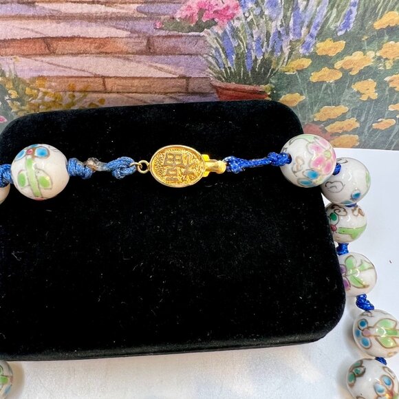 Chinese White Porcelain Painted Flower Bead Necklace - Picture 5 of 6